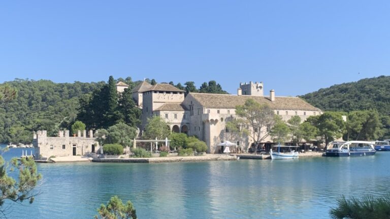 Eilandhoppen door Kroatië Sveta Marija, Mljet
